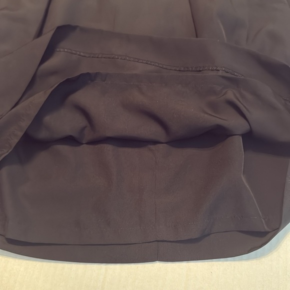 Banana Republic Rear Zipper Detail Pleated Lined Mini Skirt in Black Size 4 - Picture 5 of 9